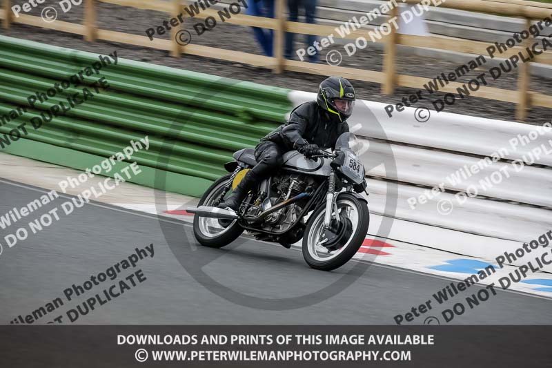 Vintage motorcycle club;eventdigitalimages;mallory park;mallory park trackday photographs;no limits trackdays;peter wileman photography;trackday digital images;trackday photos;vmcc festival 1000 bikes photographs